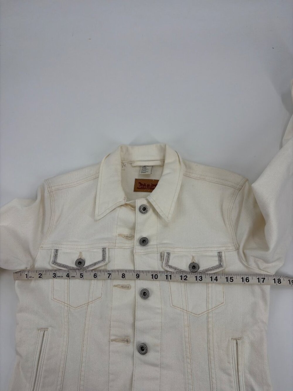 Levis Womens Small Denim Jacket Ivory Button-Front Silver Trim Casual Western - Picture 8 of 11
